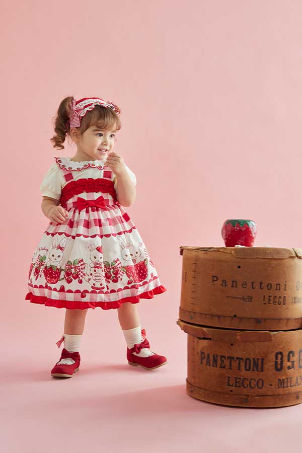 Strawberry bunny teatime – Shirley Temple Online Store